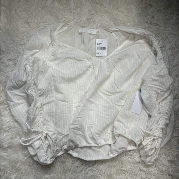 ASTR Long Sleeve Top Medium - Picture 2 of 4